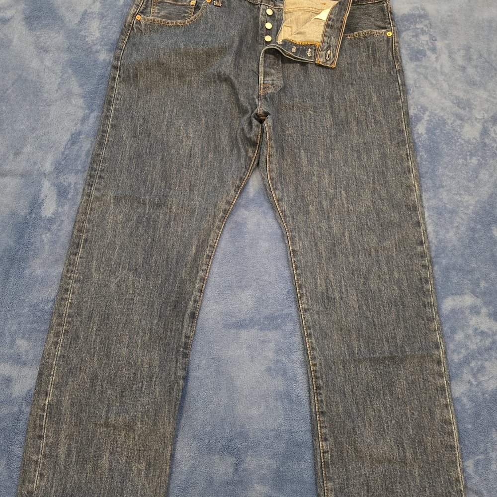 Levi's Blue Straight Jeans with Classic Denim Style
